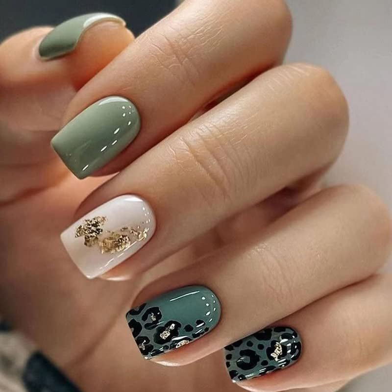 Press on Nails - Short Square False Nails with Glitter Designs, White Acrylic Leopard Artificial Full Cover Glue on Glossy Stick on Nails for Women